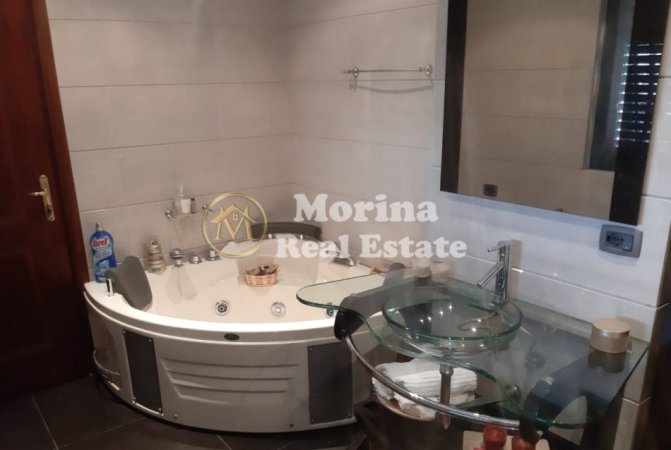 Tirane, jepet me qera apartament 3+1 Kati 6, 193 m² 900 € (21 Dhjetori)