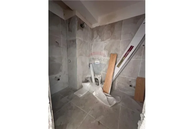 Tirane, shitet apartament 1+1 Kati 8, 85 m² 84.000 € (SHESIM APARTAMENT 2+1 TEK UNIVERS CITY!)