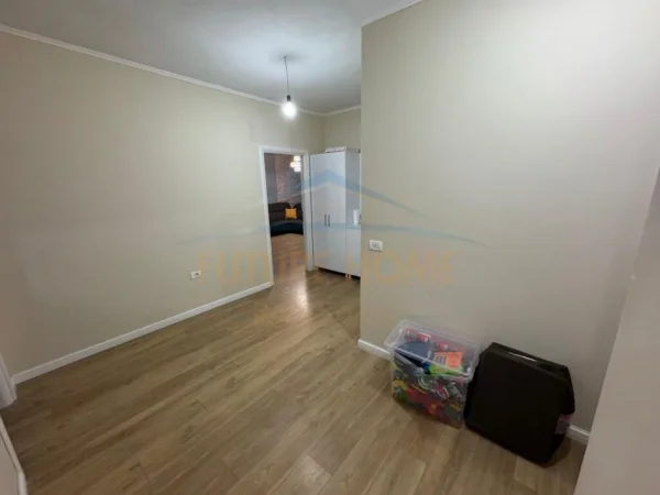 Tirane, shitet apartament 3+1+Ballkon Kati 1, 144 m² 252.000 € (Prane Kopshtit Zoologjik,Tiranë)