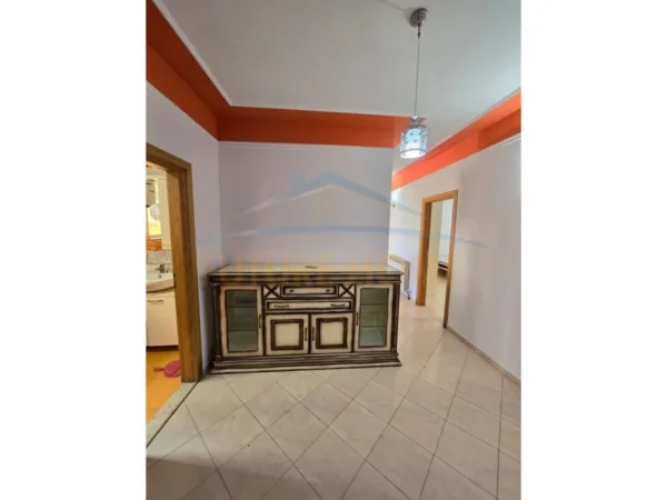 Tirane, shitet apartament 3+1 Kati 5, 126 m² 165.000 € (rruga Aleksandri i Madh)