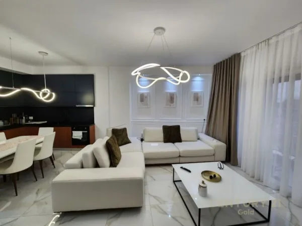 Tirane, shes apartament 1+1 Kati 2, 80 m² 165.000 € (Rruga e dibres)