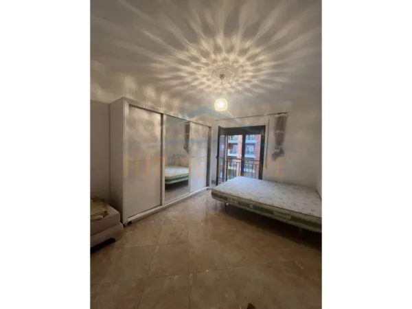 Tirane, jepet me qera apartament 2+1 Kati 4, 107 m² 400 € (Unaza e Re)