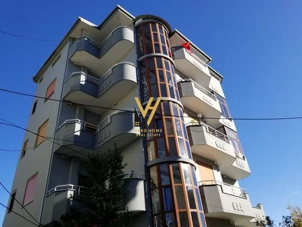 Tirane, jepet me qera Vile Kati 0, 500 m² 3.700 € (SELITE)