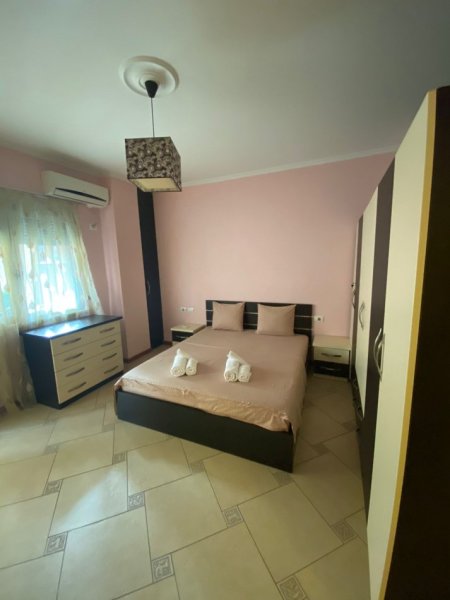 Tirane, jepet me qera apartament 2+1 Kati 3, 90 m² 650 € (Selvia)