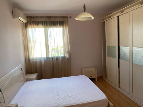 Tirane, jepet me qera apartament 2+1+2 Kati 5, 95 m² 650 € (RRUGA E ELBASANIT)