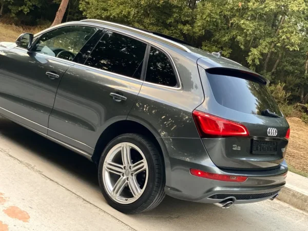 Tirane, shes makine Audi q5 S- Line 2014 Benzin, gri e erret automatik Klima 147.000 km 1 €