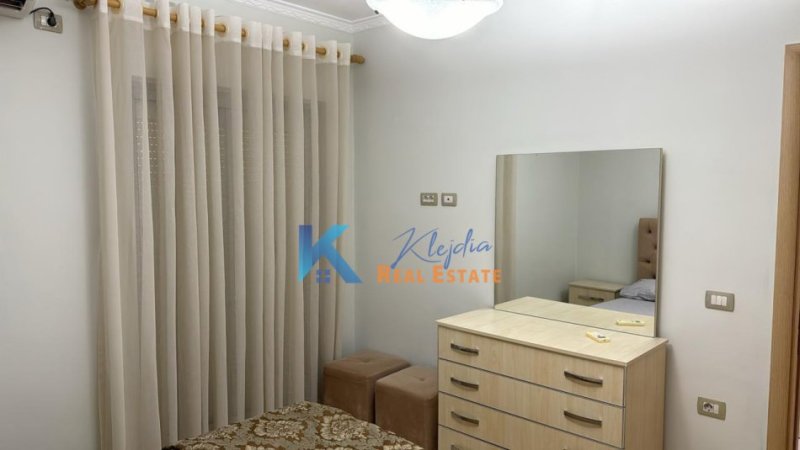 Tirane, jepet me qera apartament 2+1 Kati 5, 90 m² 600 € (Don Bosko, Viva Market)