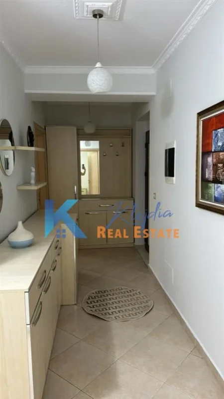 Tirane, jepet me qera apartament 2+1 Kati 5, 90 m² 600 € (Don Bosko, Viva Market)