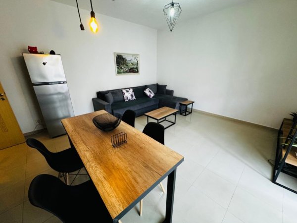 Durres, jepet me qera apartament 1+1+Ballkon Kati 2, 65 m² 400 € (Hafiz Podgorica Palestra Jonas)