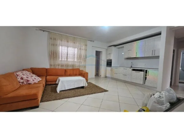 Vlore, shitet shtepi 3+1+ Oficine, Kati 0, 300 m² 140.000 € (Fabrika e Tullave)  RV44054