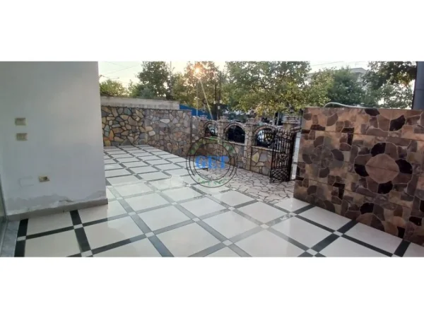 Durres, jepet me qera ambjent biznesi Kati 0, 40 m² 250 € (ISH KENETA , Durres)