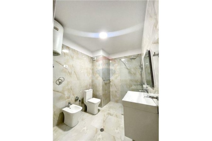 Tirane, jepet me qera 1+1+Ballkon Kati 6, 83 m² 800 € (Sami Frasheri)