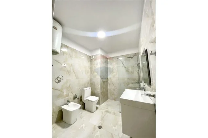 Tirane, jepet me qera 1+1+Ballkon Kati 6, 83 m² 800 € (Sami Frasheri)