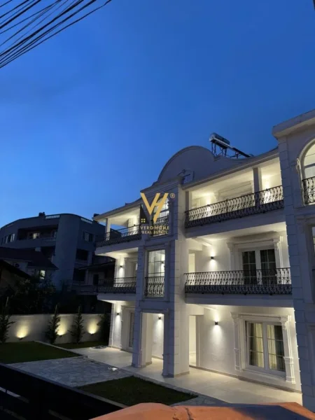 Tirane, jepet me qera Vile 3 Katshe Kati 0, 420 m² 3.000 € (RRUGA E ELBASANIT)