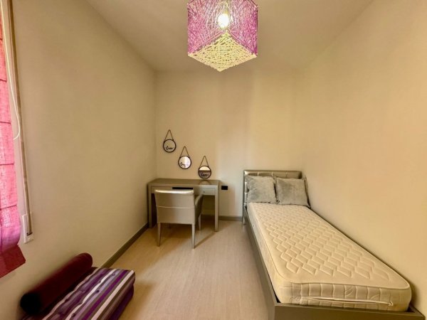 Tirane, jepet me qera apartament 2+1 Kati 2, 97 m² 650 € (EDUART MANO)