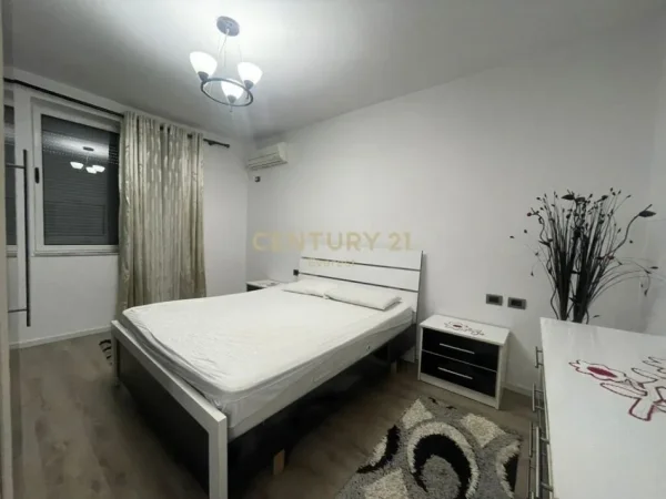 Tirane, jepet me qera apartament 2+1 Kati 3, 69 m² 600 € (vasil shanto)