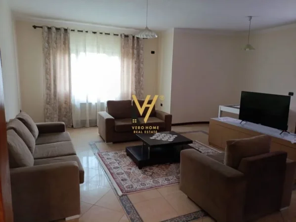 Tirane, jepet me qera shtepi 3+1+Ballkon Kati 0, 190 m² 1.000 € (SELITE)