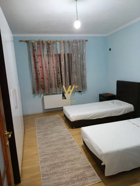 Tirane, jepet me qera shtepi 3+1+Ballkon Kati 0, 190 m² 1.000 € (SELITE)