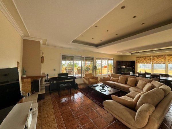 Tirane, jepet me qera apartament 3+1+Aneks+Ballkon Kati 12, 500 m² 2.300 € (Rruga Fortuzi Tirana, Albania)