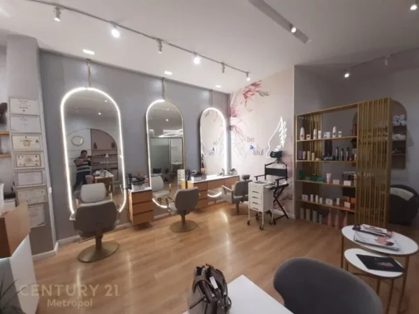 Tirane, shes ambjent biznesi Kati 0, 75 m² 190.000 € (KOMPLEKSI MAGNET)