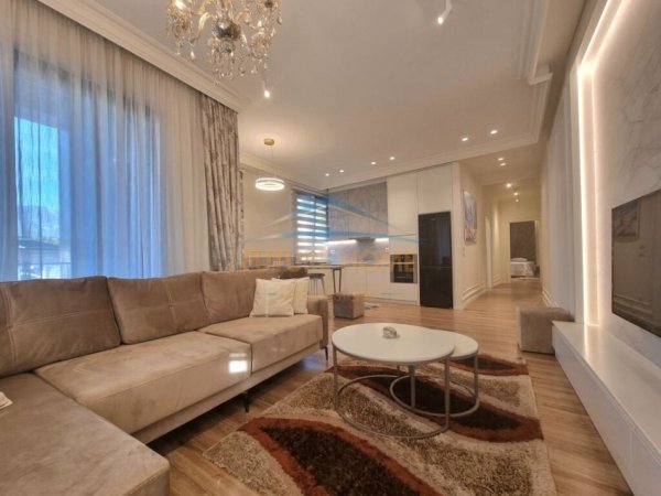 Tirane, jepet me qera apartament 2+1+Parking Kati 2, 120 m² 1.500 € (Park Gate)