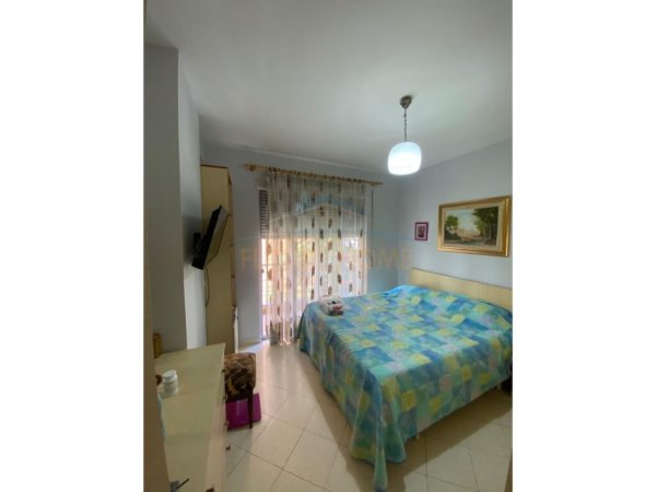 Tirane, jepet me qera apartament 2+1 Kati 2, 90 m² 600 € (Prokurorisë, Mine Peza)