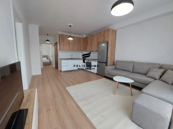 Tirane, jepet me qera apartament 2+1+Ballkon Kati 7, 86 m² 600 € (QYTET STUDENTI)