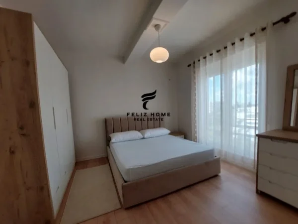 Tirane, jepet me qera apartament 2+1+Ballkon Kati 7, 86 m² 600 € (QYTET STUDENTI)