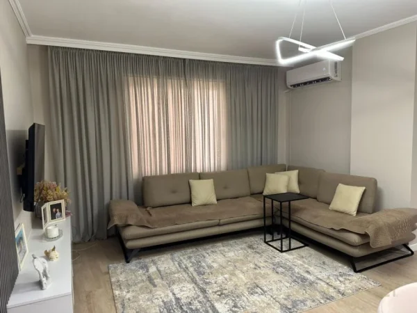 Tirane, shes apartament 2+1+Aneks+Ballkon Kati 1, 113 m² 240.000 € (Ring Center)