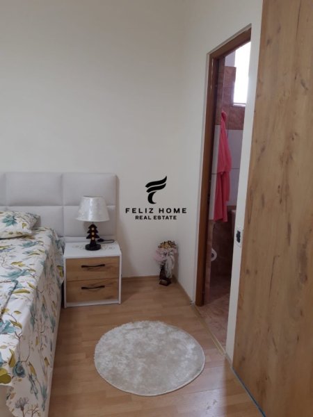 Tirane, jepet me qera Vile 4+1+Ballkon Kati 2, 249 m² 1.400 € (SAUK)