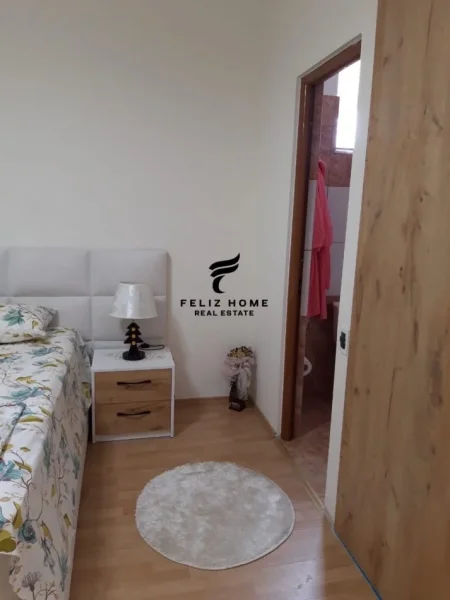 Tirane, jepet me qera Vile 4+1+Ballkon Kati 2, 249 m² 1.400 € (SAUK)