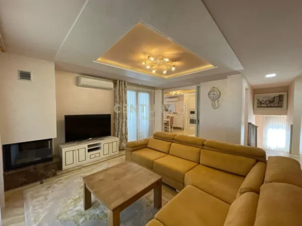 Tirane, shes apartament+verande | Penthouse 4+1+Aneks+Ballkon Kati 4, 227 m² 465.000 € (Liqeni i Thatë)