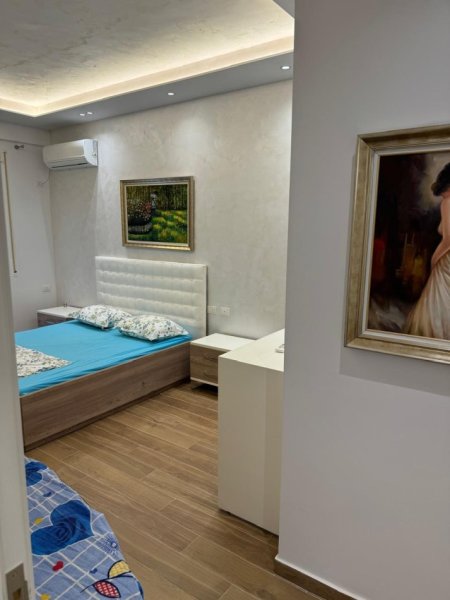 Durres, jepet me qera apartament 2+1+Ballkon Kati 4, 100 m² 550 € (GOLDEN PARK)