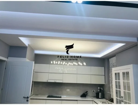 Tirane, jepet me qera apartament 2+1 Kati 5, 105 m² 500 € (ASTIR)