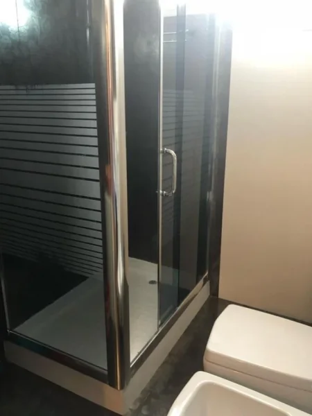Tirane, jepet me qera apartament 2+1 Kati 5, 90 m² 600 € (Rruga Dibres)