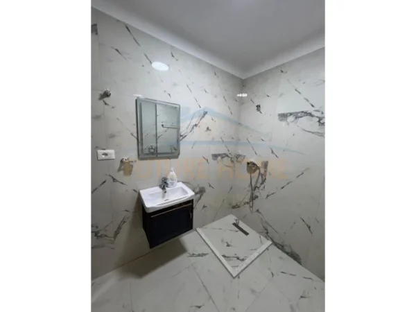 Durres, shitet apartament 1+1 Kati 7, 54 m² 68.000 € (Shkembi i Kavajes , Durres)