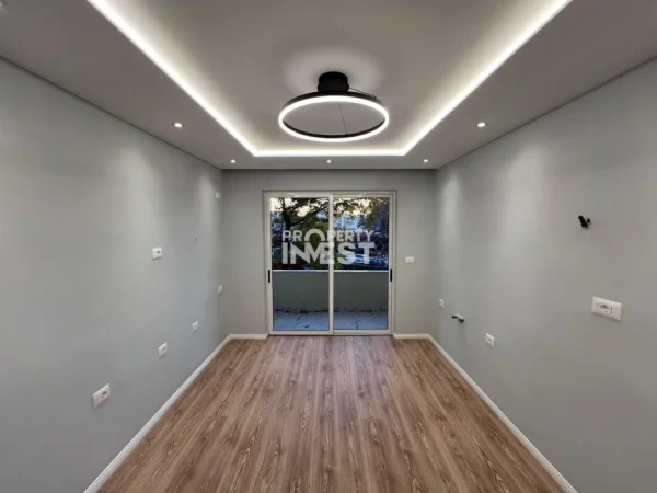 Tirane, jepet me qera apartament 3+1 Kati 2, 106 m² 900 € (Muhamet Gjollesha)
