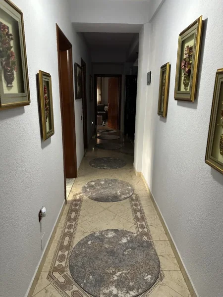 Pogradec, shitet apartament 2+1+Aneks+Ballkon Kati 4, 112 m² 100.000 € (Rruga 1 Qershori)