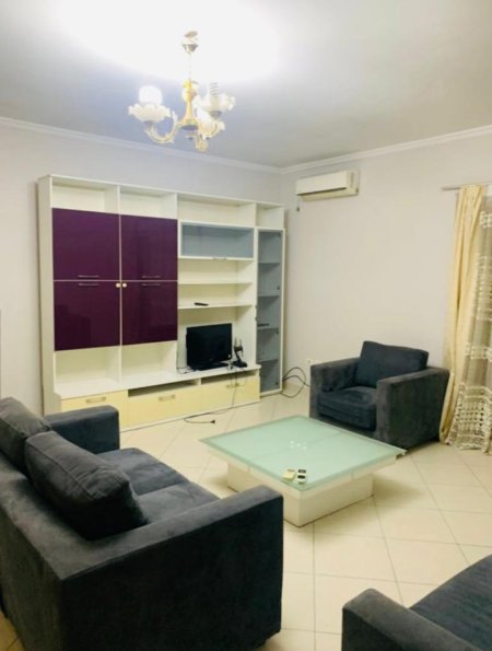 Tirane, jepet me qera apartament 2+1 Kati 5, 98 m² 600 € (Don Bosko)