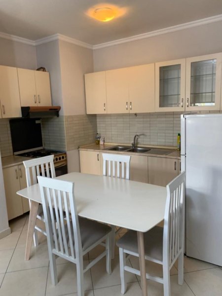 Tirane, jepet me qera apartament 2+1 Kati 5, 98 m² 600 € (Don Bosko)