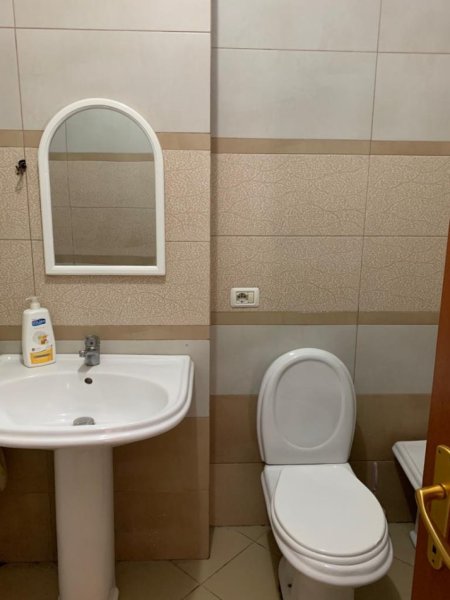 Tirane, jepet me qera apartament 2+1 Kati 5, 98 m² 600 € (Don Bosko)