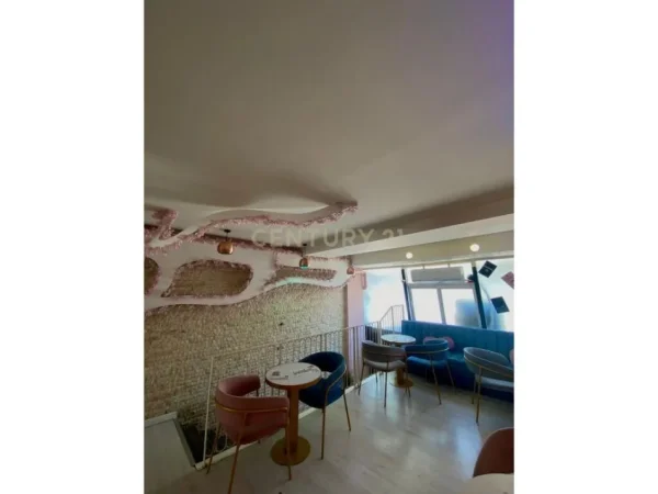 Tirane, shes lokal Kati 0, 110 m² 40.000 €