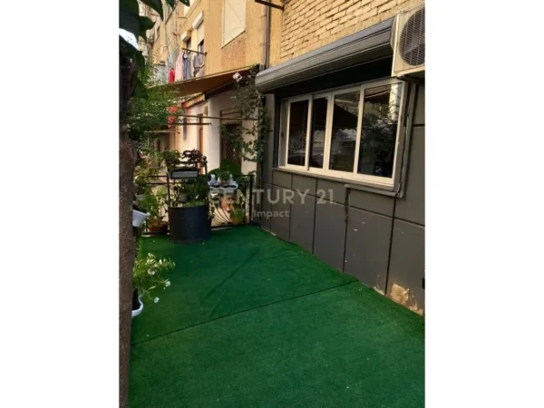 Tirane, shes lokal Kati 0, 185 m² 265.000 €