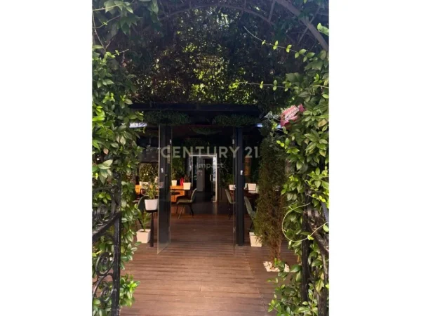Tirane, shes lokal Kati 0, 185 m² 265.000 €