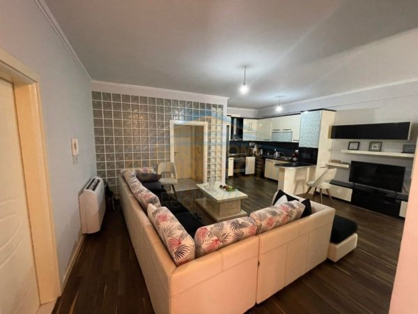 Tirane, shitet apartament 2+1+Ballkon Kati 2, 110 m² 220.000 € (KODRA E DIELLIT)