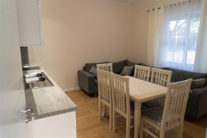 Tirane, jepet me qera Vile 2+1 Kati 1, 120 m² 1.000 € (Baldushk)