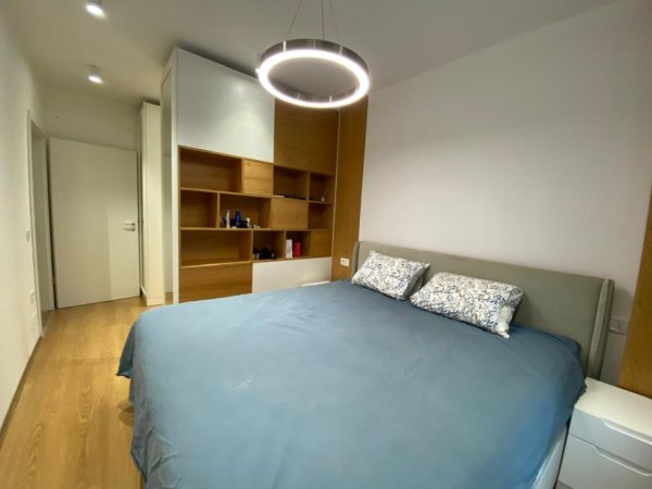 Tirane, jepet me qera apartament 2+1+Ballkon Kati 2, 90 m² 600 € (rruga siri kodrs)
