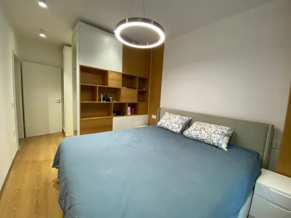 Tirane, jepet me qera apartament 2+1+Ballkon Kati 2, 90 m² 600 € (rruga siri kodrs)