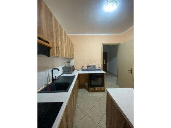 Tirane, jepet me qera apartament 2+1+Ballkon Kati 2, 88 m² 540 € Bulevardi i ri