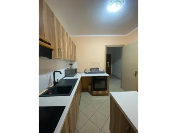 Tirane, jepet me qera apartament 2+1+Ballkon Kati 2, 88 m² 540 € Bulevardi i ri